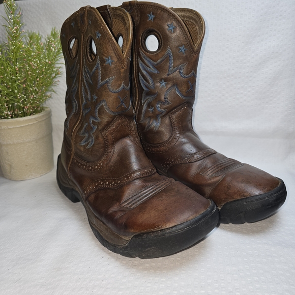 Twisted X Brown Leather Boots with Blue Embroidery WOMENS SIZE 9 GENTLY LOVED - Picture 1 of 10